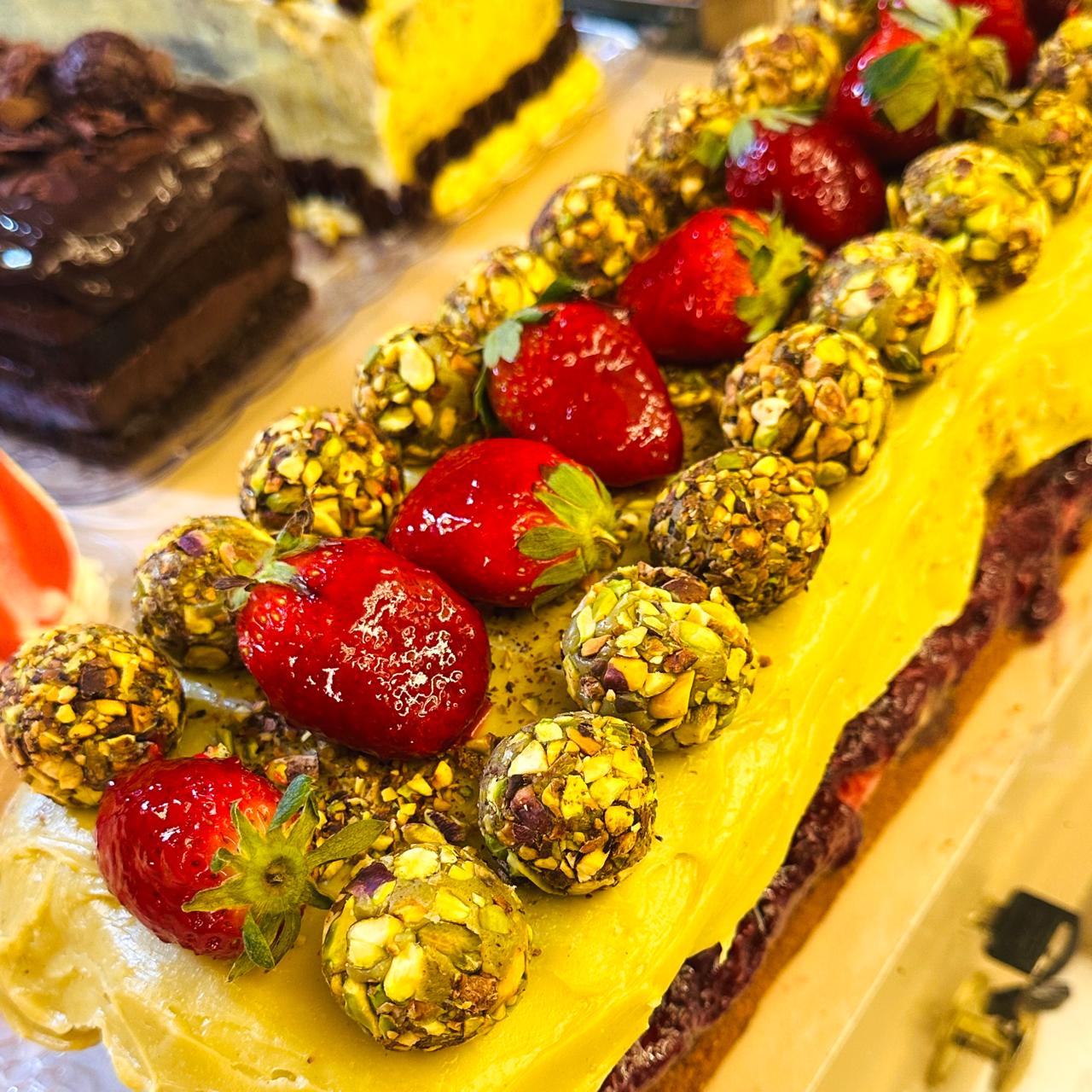 Fatia de Pistache com frutas vermelhas